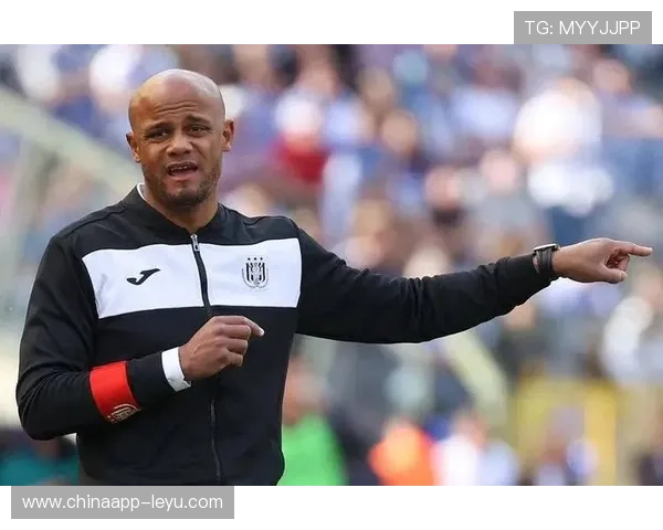 孔帕尼亲自出马，拜仁盯上安德莱赫特16岁天才！下一个亿元中场即将诞生？