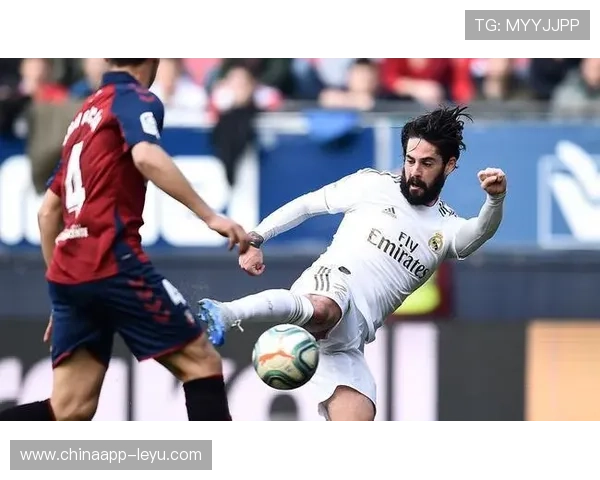 拉莫斯西甲复出后首球破门，精彩瞬间引爆全场