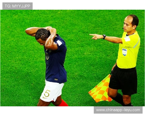 法国后卫孔德状态回升引关注