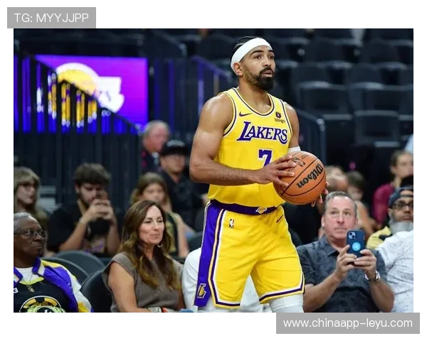 戴维斯边后卫价值解析：攻防核心地位凸显